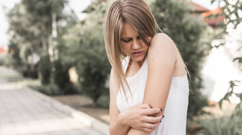 Elbow Dislocation: Causes and symptoms