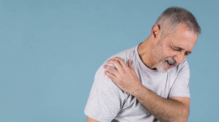 Dos and Don’ts after shoulder replacement surgery