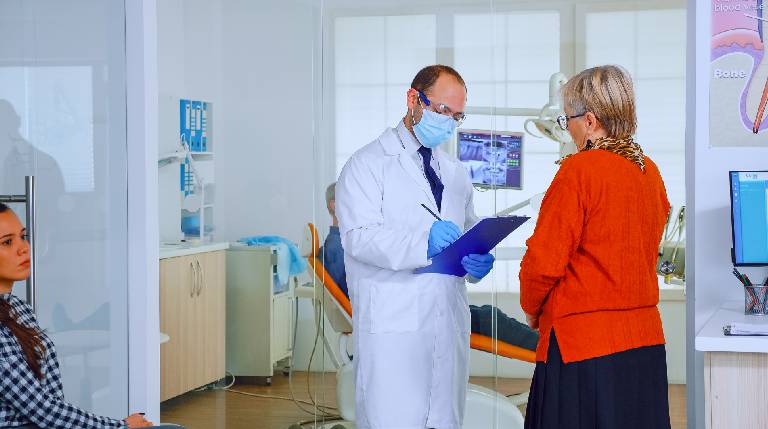 5 Reasons You Should Not Be Scared of Total Hip Replacement: Consult a Joint Replacement Surgeon