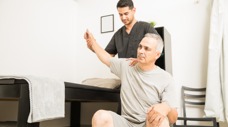 7 PRACTICAL TIPS FOR HIP REPLACEMENT RECOVERY